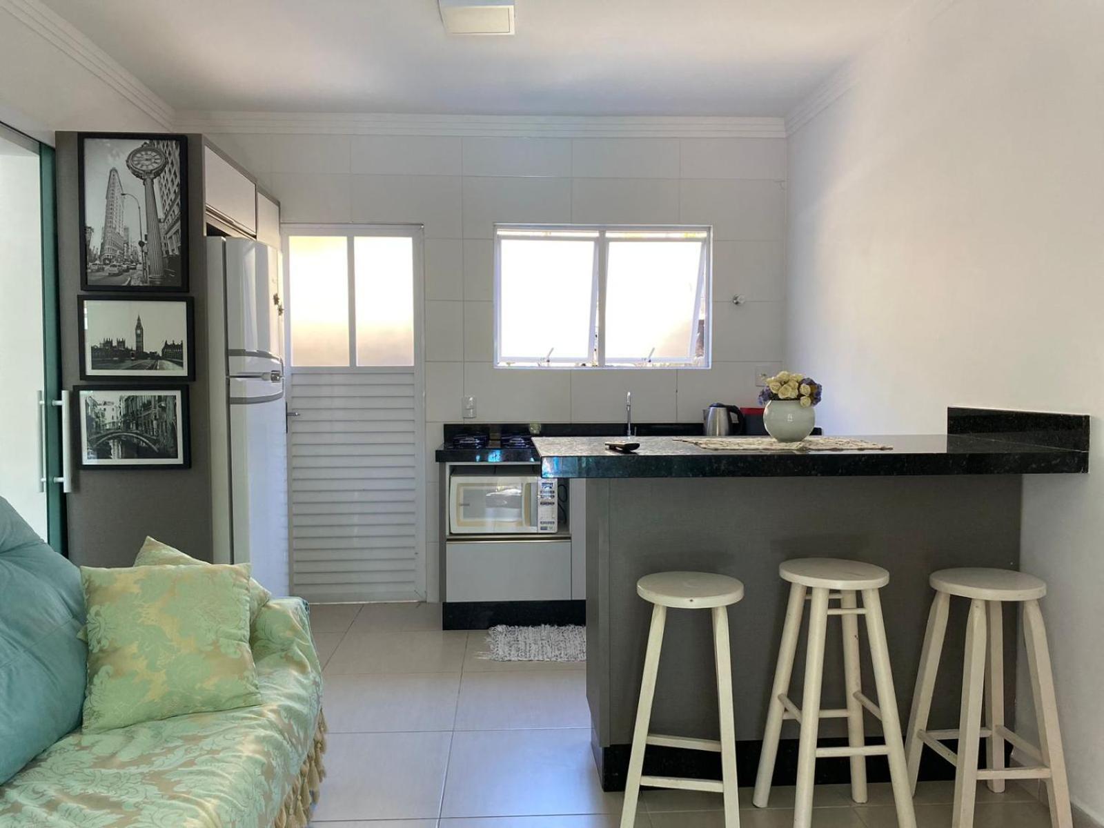 봄비나스 Residencial Com Piscina Possui Jacuzzi Aquecida Com Hidromassagem 빌라 외부 사진