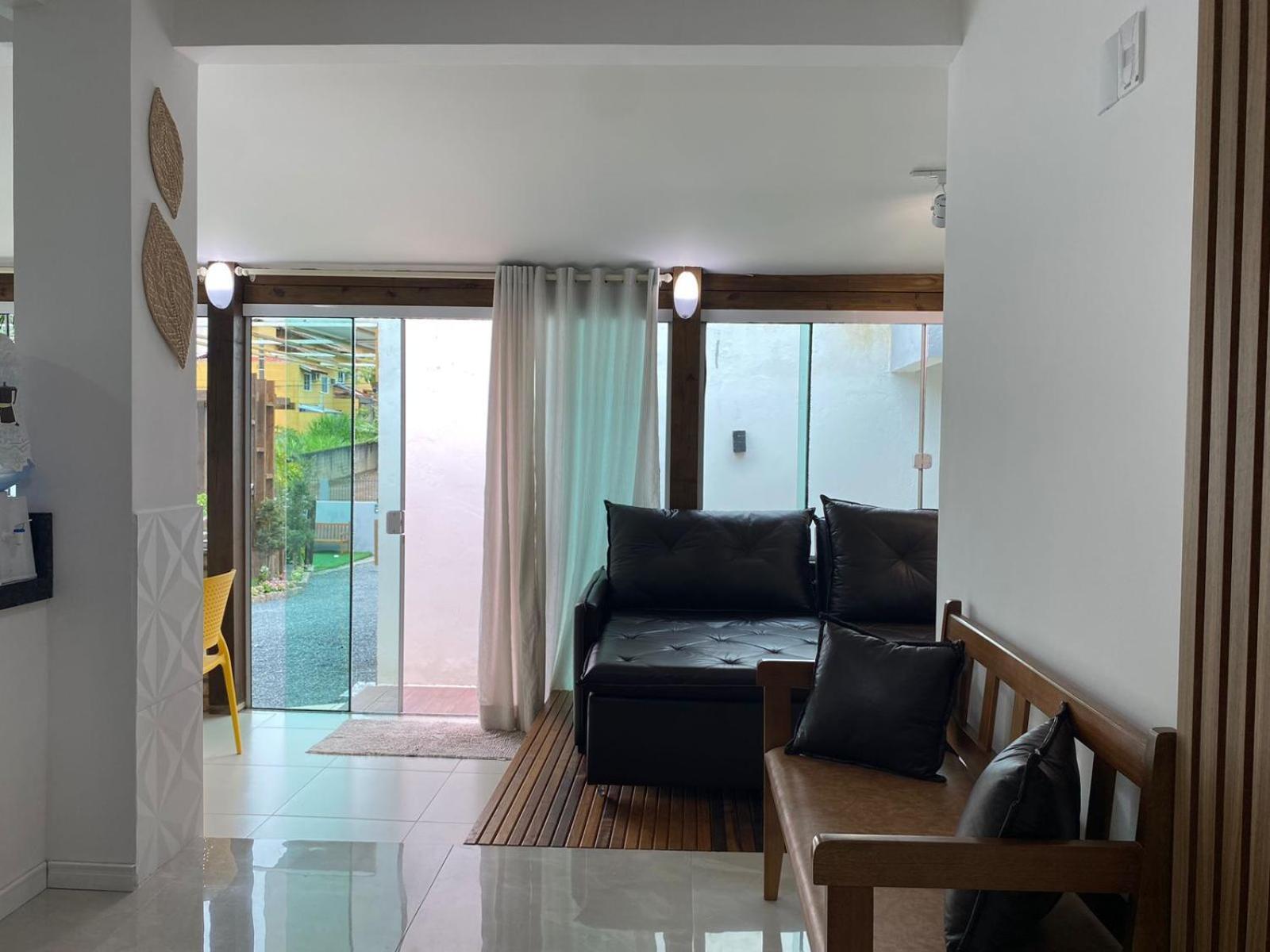봄비나스 Residencial Com Piscina Possui Jacuzzi Aquecida Com Hidromassagem 빌라 외부 사진